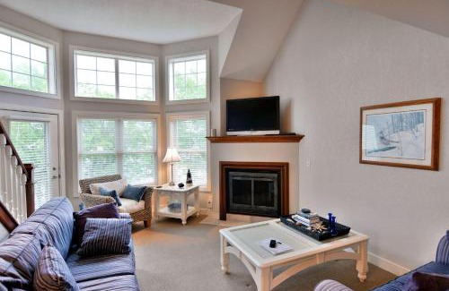 Birchwood Apartment | Unit 207 2 BDRM 2 BA condo