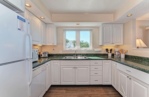 Longboat Key Condo | Unit #218 Sand Cay Beach Resort Gulf Front