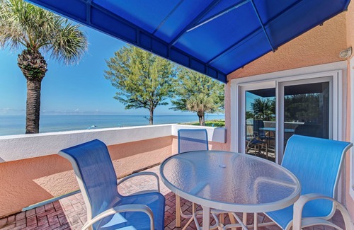 Longboat Key Condo | Unit #218 Sand Cay Beach Resort Gulf Front