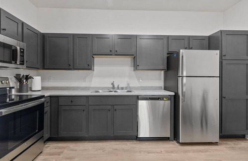Neenah Apartment | Unit 22 at Fox Flats (1 Bed/Garage/Washer & Dryer)