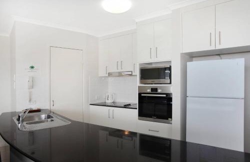 Coolum Beach Apartment | Unit 4 Beaumont Sur Mer