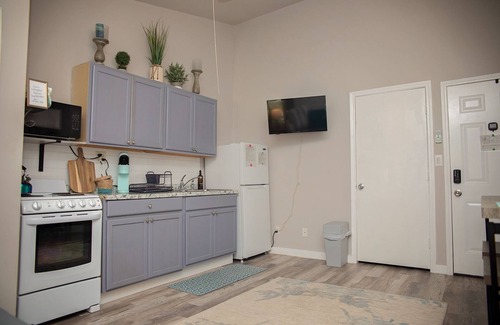 Bacliff Apartment | Unit 4 Welcome to the Red bungalow - Second floor studio