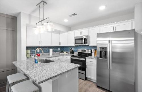 Clarksville House | Unit #801 Peachers Place Townhomes