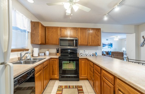Osage Beach Condo | Unit B7 spacious 4bed/3bath condo perfect lakefront spot for family and friends