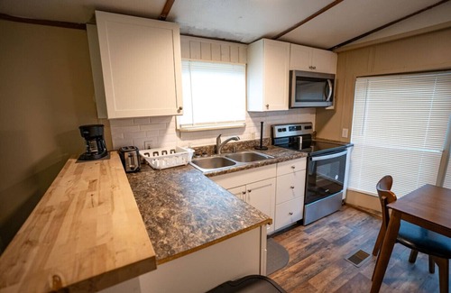 Newtown House | Unit C: 20 Sec Ride to Trails, Sleeps 8!