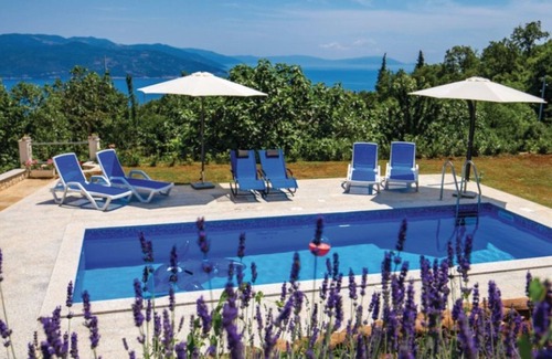 Zagore Apartment | Units Charming Brsec Apartment with Shared Pool - Obe Bedroom Apartment with Pool