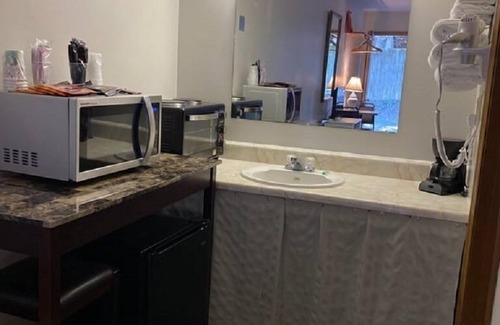Golconda Apartment | Unity Lodge Suite 8