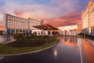 Florida Center Resort | Universal’s Endless Summer Resort – Dockside Inn and Suites