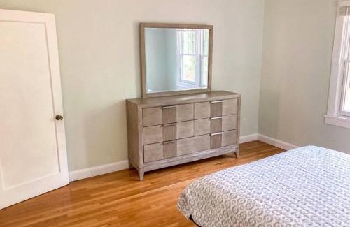 Duckpond House | University House - 8 Bedrooms Walk to UF/Stadium