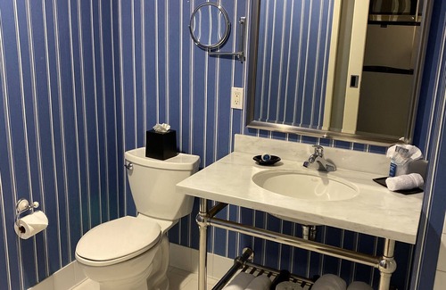 Civic Center Hotel | University Plaza Waterfront Hotel