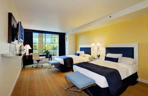 Civic Center Hotel | University Plaza Waterfront Hotel