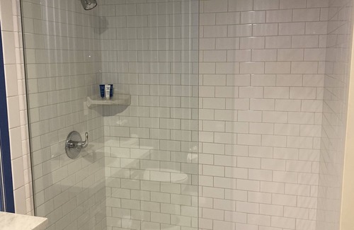 Civic Center Hotel | University Plaza Waterfront Hotel
