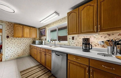 Silverton House | Unlimited Adventures In The San Juans - Very Comfortable w New, Custom Bathrooms