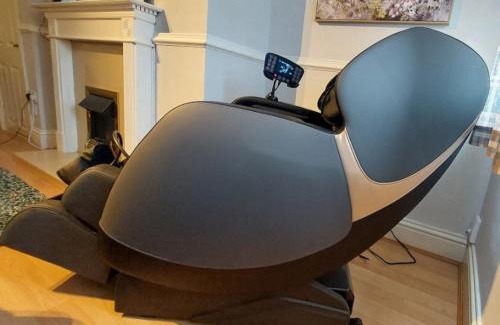 Sunderland House | UnlimitedHotTub,Sauna,Massage,BBQ,Games,Beach