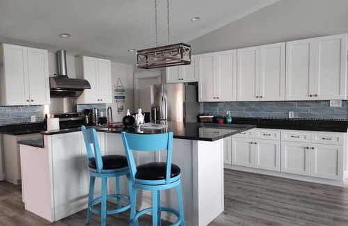 Rockport House | Unobstructed Bay View with Private Pier and Pool