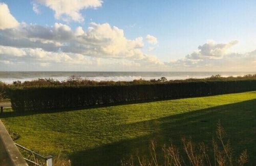 Montauk House | Unobstructed Ocean Views ! A Beautiful Montauk Getaway