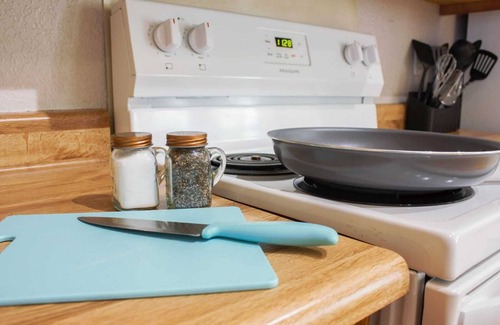 Killeen House | Unplug at our family-friendly home with a spacious yard close to Fort Cavazos!