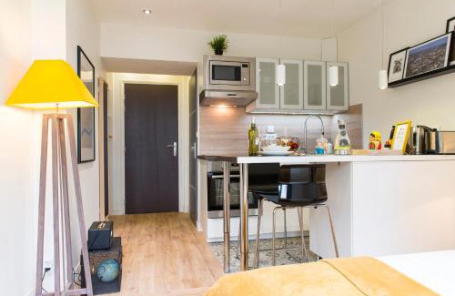 Madeleine-Champ de Mars Apartment | Unsejouranantes - Le Studio Fouré