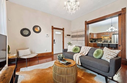 Victorian Village Condo | Unwind and relax in this idyllic Short North hangout.