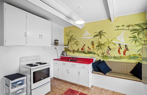 Tindalls Beach Cottage | Unwind at Tindalls Bay - Whangaparaoa Apartment