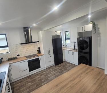 Trentham House | Unwind in Comfort and Style