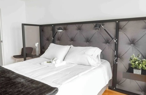Youville Apartment | Unwind in Style at a Luxurious Loft - Free Parking