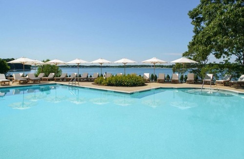 Shelter Island Heights House | Unwind in Two Hillside Rooms! Onsite Wellness Spa, Seasonal Pool & Beach Access