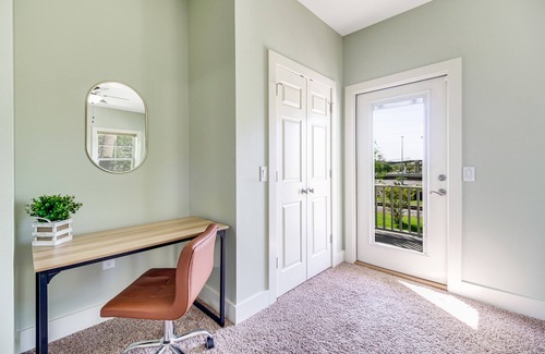 Old East Hill House | Unwind in Urban Bliss: Relax Near Downtown Nightlife & Pensacola Beach