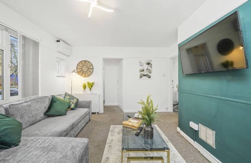 Chelmsford Apartment | Unwind @ Prime Apartment - Chelmsford