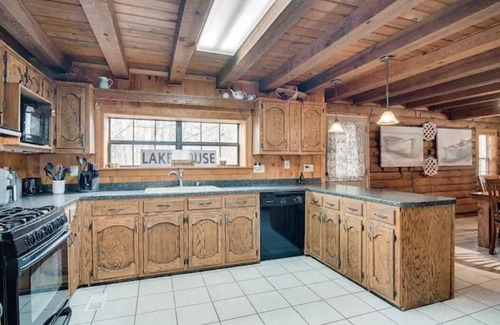 Lincolnton Cabin | Unwind with the whole family at this serene 5-bedroom cabin retreat