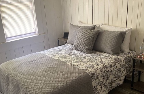 Dahlonega Other | UnWined at the Farmhouse - Apartment B