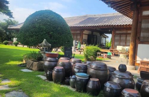 Gunseo House | Unyujae Hanok Pension