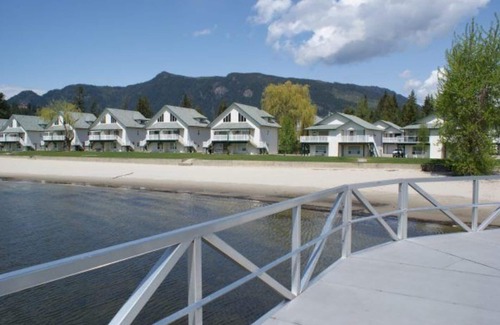 Sicamous House | Up for grabs Julu 20-27th - Lake Property