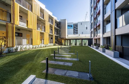 Newton Apartment | Up in the cloud with entire view of Ponsonby
