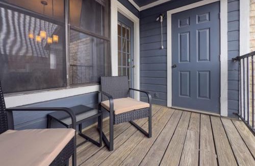 McNeil House | Up to 10 Guests - King Bed