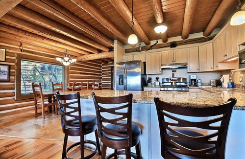 North Park City House | Up to 25% Off! Ski In & Walk to Skiing, Restaurant & PC Base! Sleeps 9!