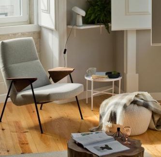 Santa Maria Maior Apartment | Update Urban Chic Flat in 19th Century Building 2 Bedrooms & 2 Bathrooms & AC Central Alfama District