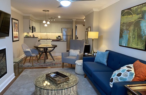 Creve Coeur Condo | updated 1 bedroom condo in secure building