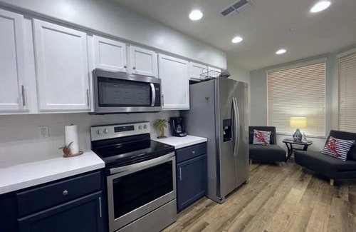 Tropical Cove Condo | Updated 2 Bed/Bath Beautiful Golfcourse Condo with full amenities! Fort Meyers