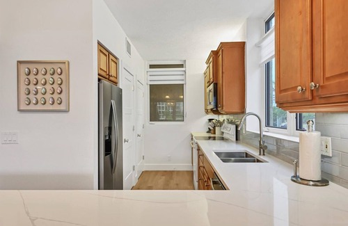 Longboat Key Condo | Updated 2 Bedroom Condo With Lanai Exit On Longboat Key By FVC