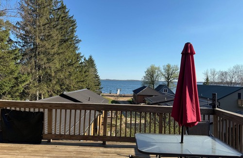Shawano Condo | Updated 3-bedroom 2nd floor upper unit on shawano lake with pier
