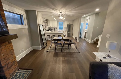 Downtown Columbus House | Updated 3 bedroom Condo 5 minute walk to High Street/Short North