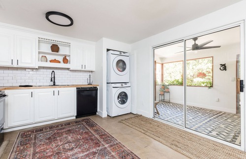 Paradise Valley Oasis House | Updated 3 bedroom home- perfect for long stays (pet friendly!)