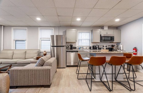 Constable Hook Apartment | Updated 3BR (9 Beds) | Walk to NYC Transit