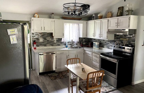 Lakeside House | Updated 4 Bedroom cottage at the marina with HOT TUB