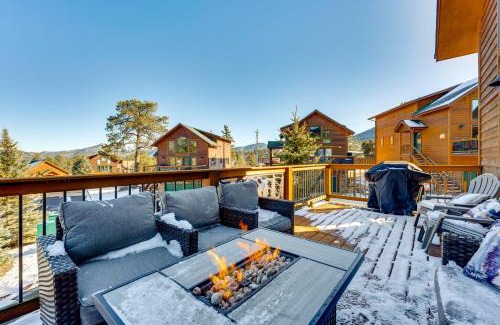 Estes Park House | Updated and Spacious Lodge in Heart of Estes Park!