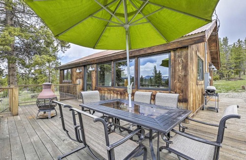 Tabernash House | Updated Cabin with Hot Tub about 11 Mi to Winter Park!