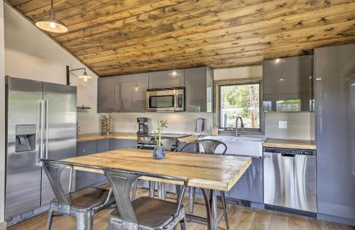 Tabernash House | Updated Cabin with Hot Tub about 11 Mi to Winter Park!