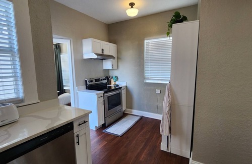 Courier City - Oscawana Apartment | Updated Condo in Heart of Tampa 2