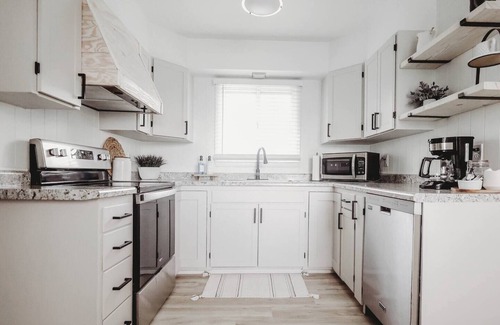 Fargo House | Updated Cozy Home; Centrally Located; Large Backyard